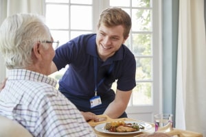 Das Sozialversicherungssystem deckt auch Pflegesituationen ab.